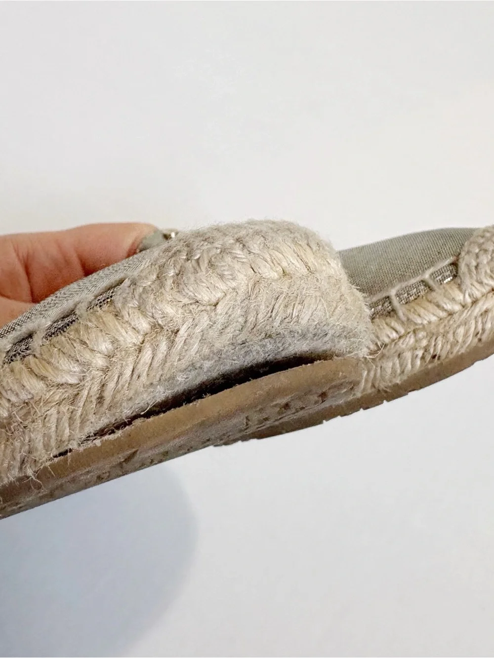 Jimmy Choo Dreya Gold Metallic Lame Espadrille Flats Size 39.5 US 9.5 Studded
